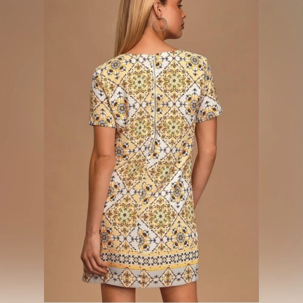 Women’s Lulus Floral Deco Shift Dress in Yellow - Size Small